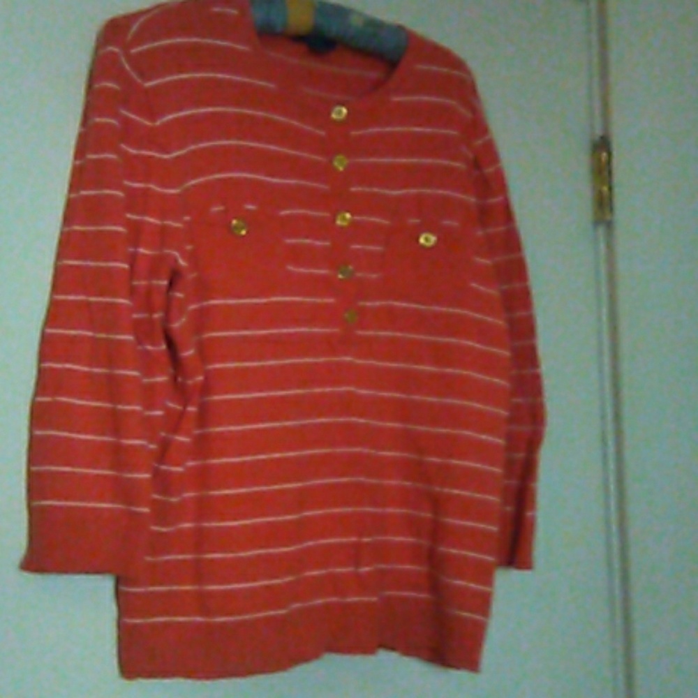 Chaps blouse with gold buttons and pockets